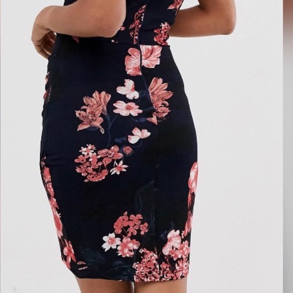 Wrap body hugging Dress - Play up or Down - Picture 8 of 8